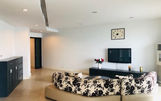 Cho thuê căn hộ nhìn ra Hồ Tây ở chung cư Golden West lake 151 Thụy Khuê Tây Hồ