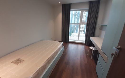 Cho thuê căn hộ đầy đủ nội thất 3 phòng ngủ tại L3 view sân golf Ciputra