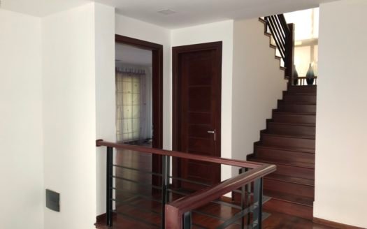 Cho thuê biệt thự Vườn Đào 5 phòng ngủ có sân trước ga ra ô tô