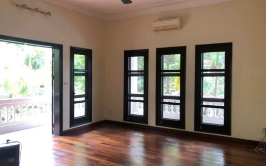 Cho thuê biệt thự 500m2 phố Tô Ngọc Vân, Tây Hồ, Hà Nội