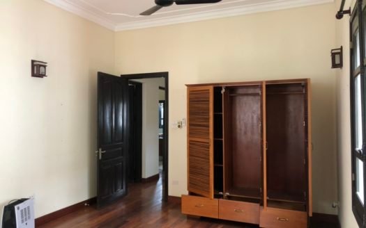 Cho thuê biệt thự 500m2 phố Tô Ngọc Vân, Tây Hồ, Hà Nội