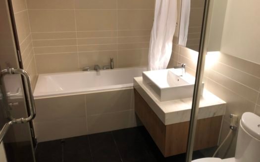 Cho thuê căn hộ chung cư cao cấp 2 phòng ngủ tầng cao ở 395 Lạc Long Quân