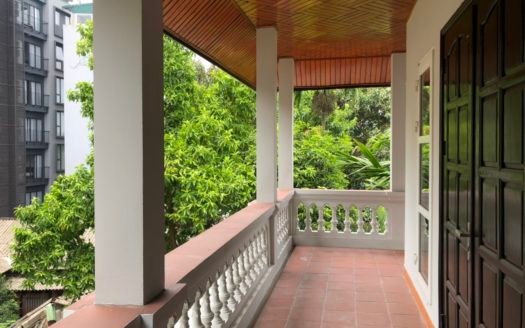 Cho thuê biệt thự 500m2 phố Tô Ngọc Vân, Tây Hồ, Hà Nội