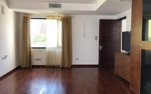 Cho thuê biệt thự Vườn Đào 5 phòng ngủ có sân trước ga ra ô tô