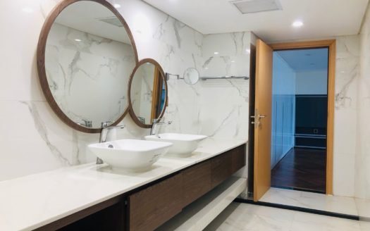 Cho thuê căn hộ 3 phòng ngủ đầy đủ nội thất tầng cao tòa Pent Studio