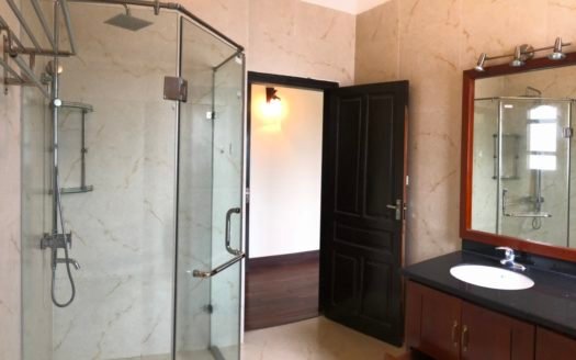 Cho thuê biệt thự 500m2 phố Tô Ngọc Vân, Tây Hồ, Hà Nội