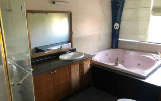 Cho thuê biệt thự Vườn Đào 5 phòng ngủ có sân trước ga ra ô tô