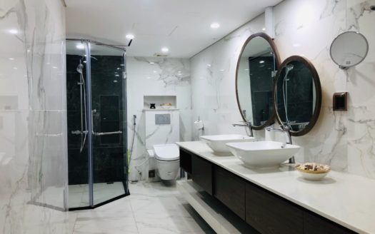 Cho thuê căn hộ 3 phòng ngủ đầy đủ nội thất tầng cao tòa Pent Studio