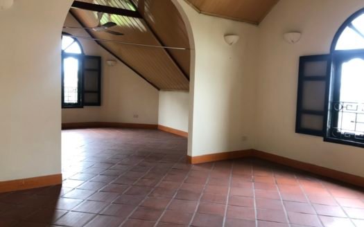 Cho thuê biệt thự 500m2 phố Tô Ngọc Vân, Tây Hồ, Hà Nội