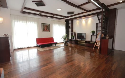 Cho thuê căn hộ 3 phòng ngủ đủ đồ đẹp ở chung cư Vườn Đào