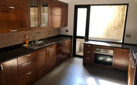 Cho thuê biệt thự Vườn Đào 5 phòng ngủ có sân trước ga ra ô tô