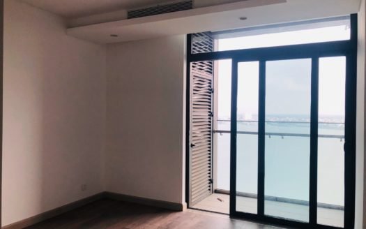 Cho thuê căn hộ 3 phòng ngủ nhìn toàn cảnh Hồ Tây ở Sun Grand City 69 Thụy Khuê