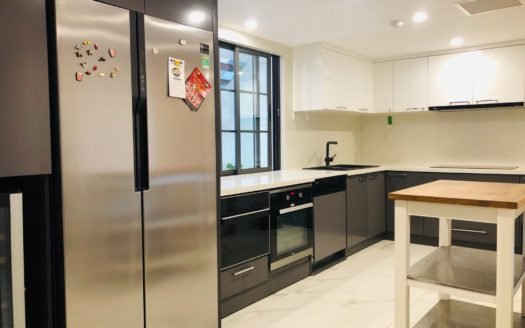 Cho thuê căn hộ 3 phòng ngủ đầy đủ nội thất tầng cao tòa Pent Studio