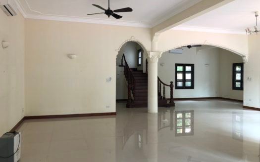 Cho thuê biệt thự 500m2 phố Tô Ngọc Vân, Tây Hồ, Hà Nội