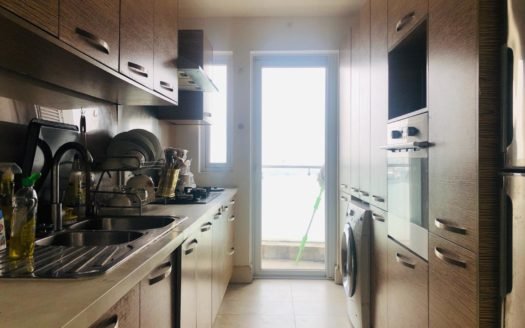 Cho thuê căn hộ 3 phòng ngủ tầng cao view trọn Hồ Tây tại Golden Westlake