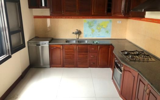 Cho thuê biệt thự 500m2 phố Tô Ngọc Vân, Tây Hồ, Hà Nội