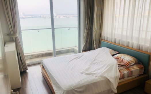 Cho thuê căn hộ 3 phòng ngủ tầng cao view trọn Hồ Tây tại Golden Westlake