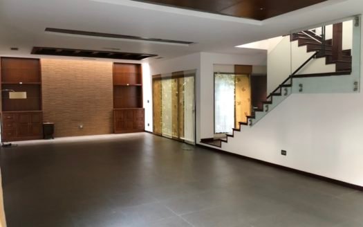 Cho thuê biệt thự Vườn Đào 5 phòng ngủ có sân trước ga ra ô tô