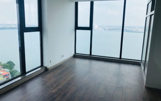 Cho thuê căn hộ 3 phòng ngủ nhìn toàn cảnh Hồ Tây ở Sun Grand City 69 Thụy Khuê