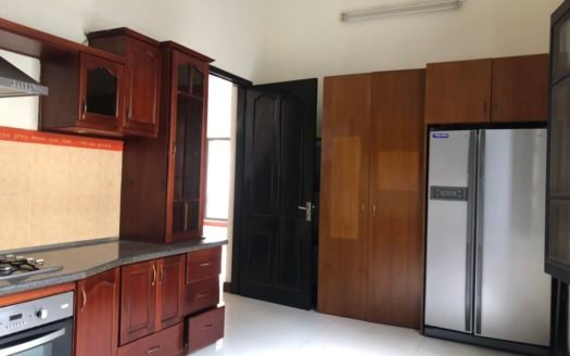 Cho thuê biệt thự 500m2 phố Tô Ngọc Vân, Tây Hồ, Hà Nội