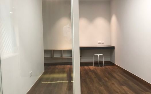 Cho thuê căn hộ đầy đủ nội thất 3 phòng ngủ tại L3 view sân golf Ciputra