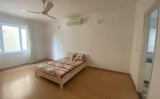 Cho thuê biệt thự phố Đặng Thai Mai 150m2 x 4T/5PN thang máy sân vườn bể bơi ô tô view Hồ Tây