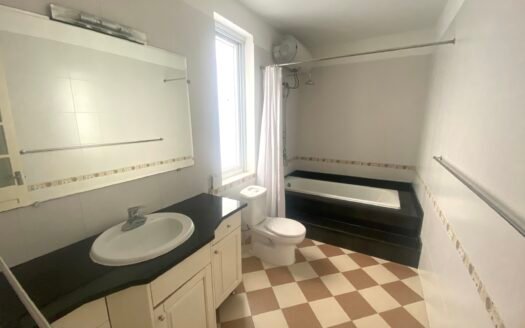 Cho thuê biệt thự phố Đặng Thai Mai 150m2 x 4T/5PN thang máy sân vườn bể bơi ô tô view Hồ Tây