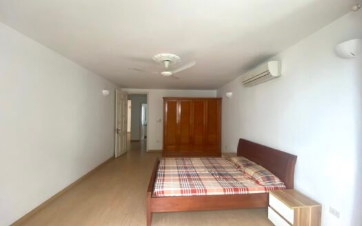 Cho thuê biệt thự phố Đặng Thai Mai 150m2 x 4T/5PN thang máy sân vườn bể bơi ô tô view Hồ Tây