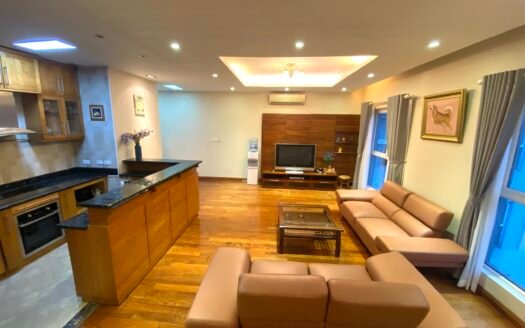 Cho thuê căn hộ ở chung cư Vườn Đào 2PN + 1PLV/129m2 tầng cao View Hồ Tây, Giá 15tr/tháng