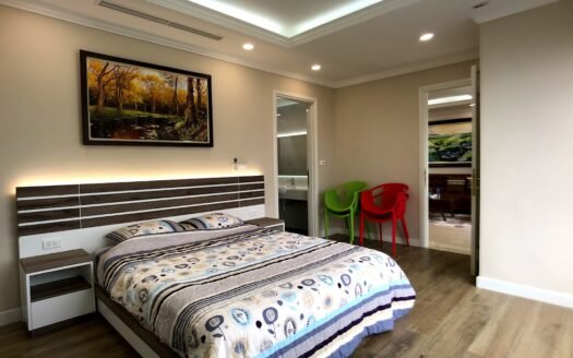 Cho thuê căn 3 ngủ, 114m2 đủ đồ View Hồ Tây tại D’. Le Roi Soleil