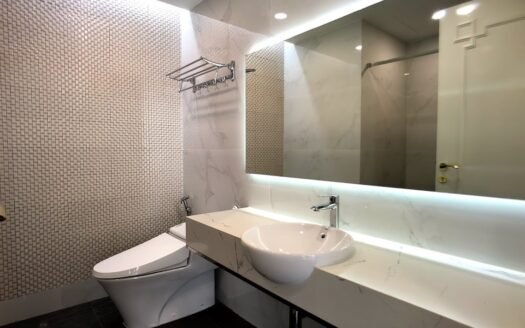 Cho thuê căn 3 ngủ, 114m2 đủ đồ View Hồ Tây tại D’. Le Roi Soleil