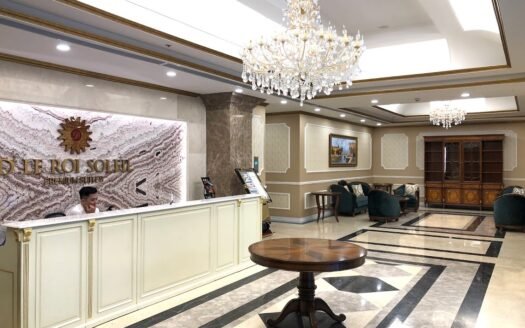 Cho thuê căn 3 ngủ, 114m2 đủ đồ View Hồ Tây tại D’. Le Roi Soleil