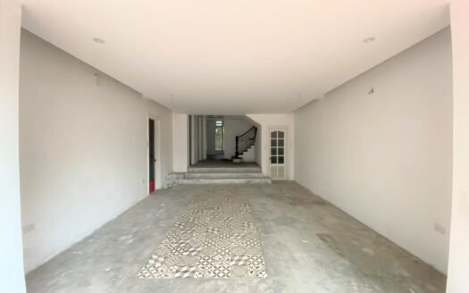 Cho thuê biệt thự sân vườn tại Quảng An, Tây Hồ 350m2, 3.5 tầng giá 45tr/tháng