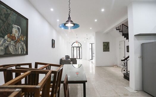 Tôi cho thuê biệt thự 3 ngủ, 140m2 đủ đồ giá rẻ tại Ciputra