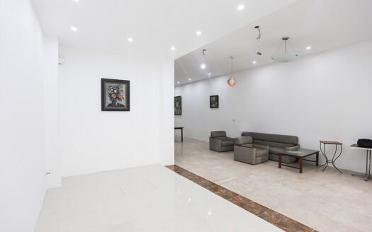 Tôi cho thuê biệt thự 3 ngủ, 140m2 đủ đồ giá rẻ tại Ciputra