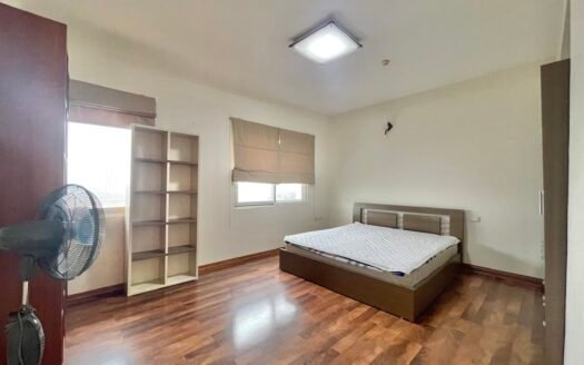 Cho thuê căn 3 ngủ, 154m2 full đồ giá rẻ tại tòa E4 Ciputra Hà Nội