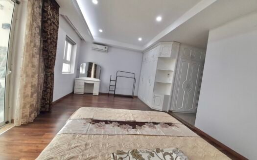 Cho thuê căn góc 2 ngủ, 154m2 nhà đẹp đủ đồ giá tốt tòa L3 Ciputra