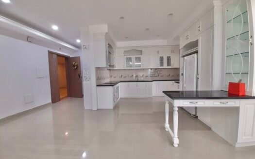 Cho thuê căn góc 2 ngủ, 154m2 nhà đẹp đủ đồ giá tốt tòa L3 Ciputra