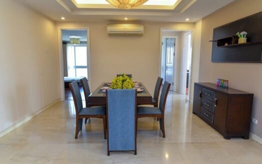 Chuyển nhượng căn 4 ngủ/182m2 full đồ, hướng cửa Đông Nam chính chủ toà P1 Ciputra