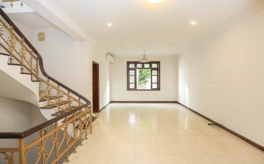 Bán biệt thự 5 ngủ, 126m2 đường đôi, view trường học giá 275tr/m2 khu C2 Ciputra