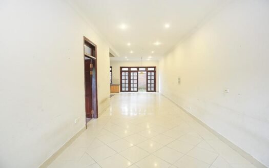 Bán biệt thự 5 ngủ, 126m2 đường đôi, view trường học giá 275tr/m2 khu C2 Ciputra