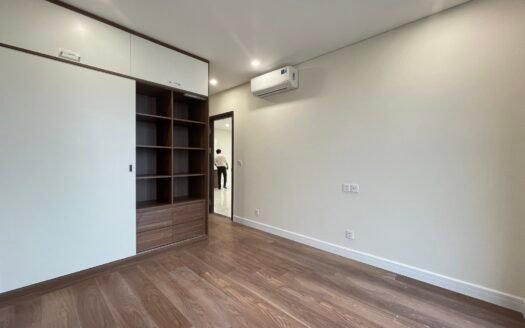 Căn góc 2 ngủ, 70m2 view hồ, full đồ cho thuê 14 tr/th có fix tòa E2 El Dorado