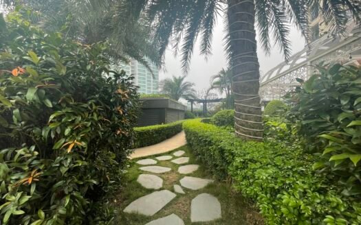 Cho thuê căn 2 ngủ, 88m2 toà D Le Roi Soleil Xuân Diệu, căn góc, View Hồ Tây, Full đồ