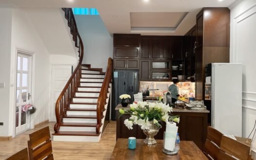 Bán biệt thự lô góc 169m2 x 3 tầng tại Vinhomes Riverside