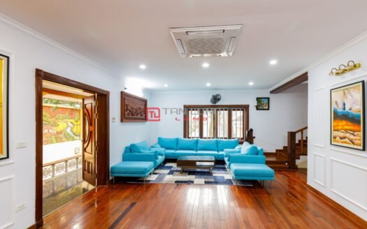 Cho thuê biệt thự 450m2 x 3 tầng full đồ đẹp, ô tô vào tận sân tại Âu Cơ – Tây Hồ