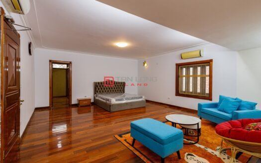 Cho thuê biệt thự 450m2 x 3 tầng full đồ đẹp, ô tô vào tận sân tại Âu Cơ – Tây Hồ