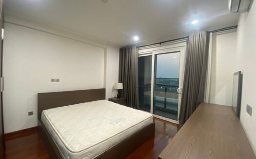 Bán chung cư 3PN, 114m2 full đồ hướng Đông Nam, giá 5 tỷ tòa L1 Ciputra