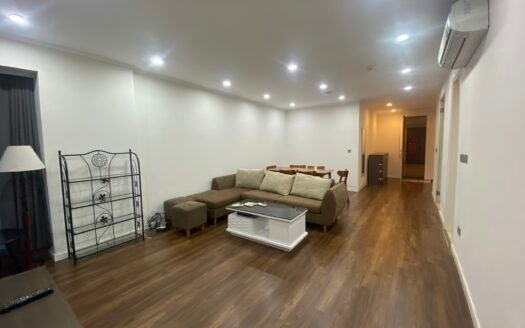 Bán chung cư 3PN, 114m2 full đồ hướng Đông Nam, giá 5 tỷ tòa L1 Ciputra