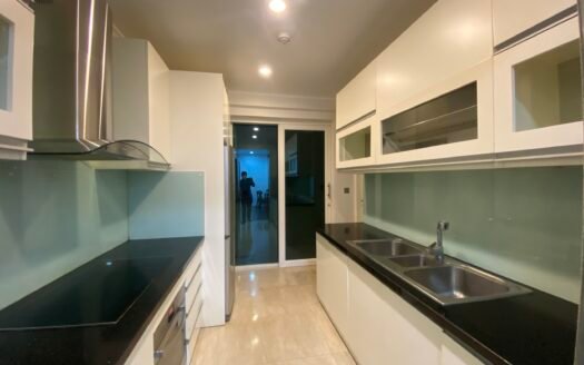 Bán chung cư 3PN, 114m2 full đồ hướng Đông Nam, giá 5 tỷ tòa L1 Ciputra