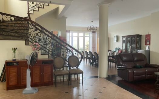 Chính chủ bán biệt thự 5 ngủ, 217.5m2 hướng Tây Nam khu C5 Ciputra